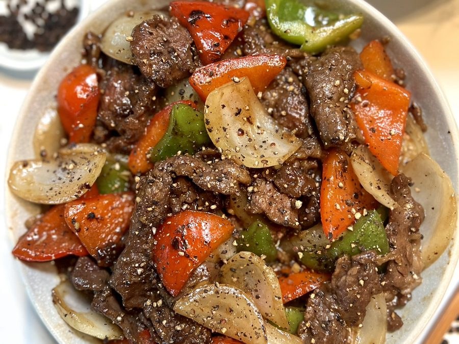 Beef black pepper, an Asian dish by private chef Muna in Bali