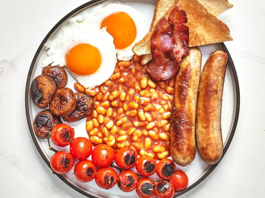 Full UK breakfast cooked by private chef Muna in a Bali villa